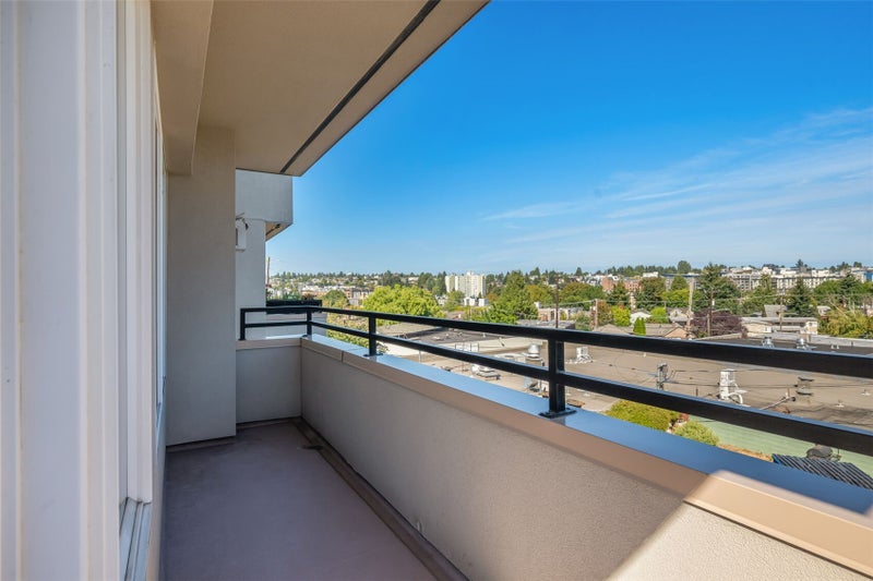 225 NE 65th Street 406