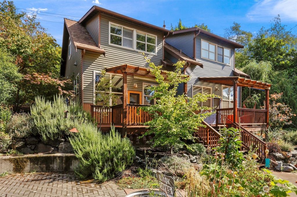 Photo of 6000 17th Avenue SW #G13, Seattle, WA 98106 (MLS # 2163442)