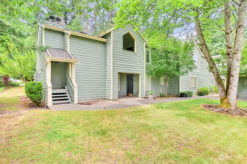 Photo of 451 S 328th Street #25 E, Federal Way, WA 98003 (MLS # 2130432)