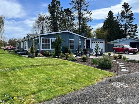 Photo of 262 Holley Circle, Port Angeles, WA 98362 (MLS # 2544850)