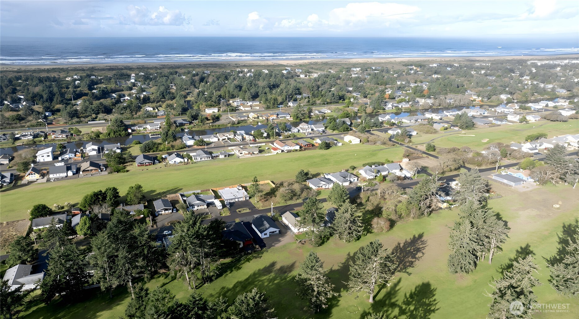 262 Octopus Avenue NE