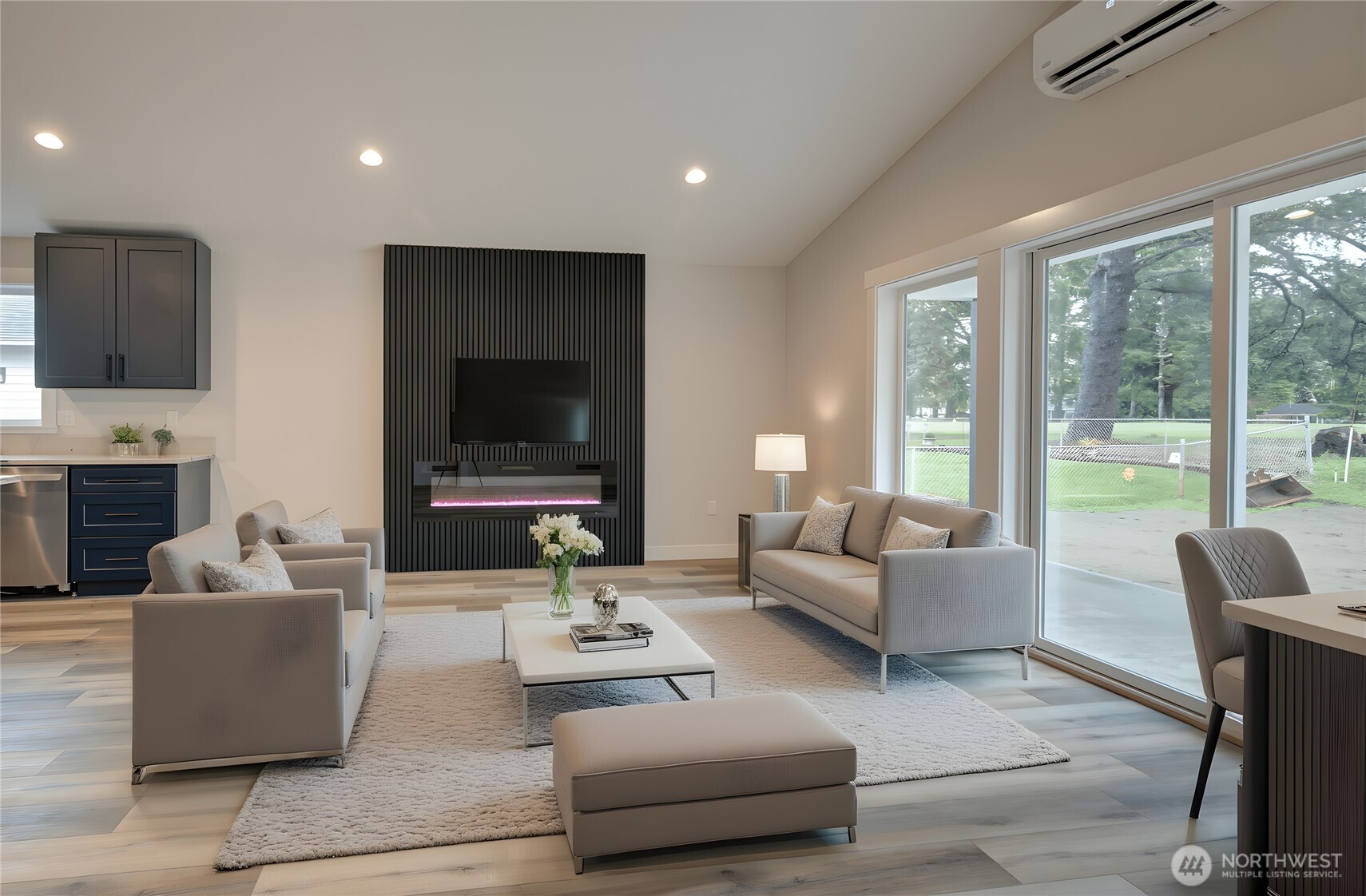 262 Octopus Avenue NE