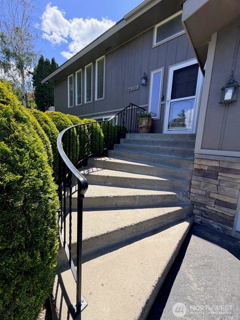 Photo of 7909 Englewood Crest Drive, Yakima, WA 98908 (MLS # 2531473)
