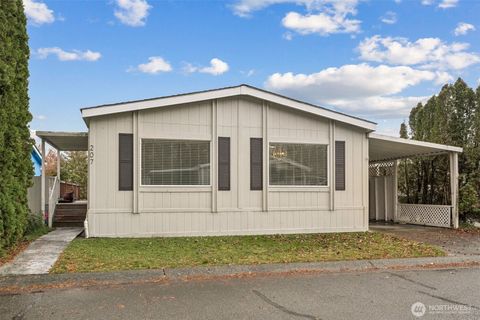 207 Noble Fir Circle Enumclaw WA 98022