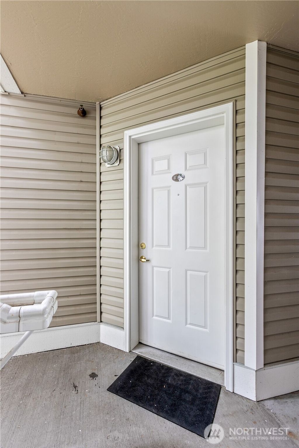 Photo of 14714 Admiralty Way #B102, Lynnwood, WA 98087 (MLS # 2474639)