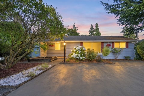 Photo of 11526 3rd Avenue NE, Seattle, WA 98125 (MLS # 2596923)