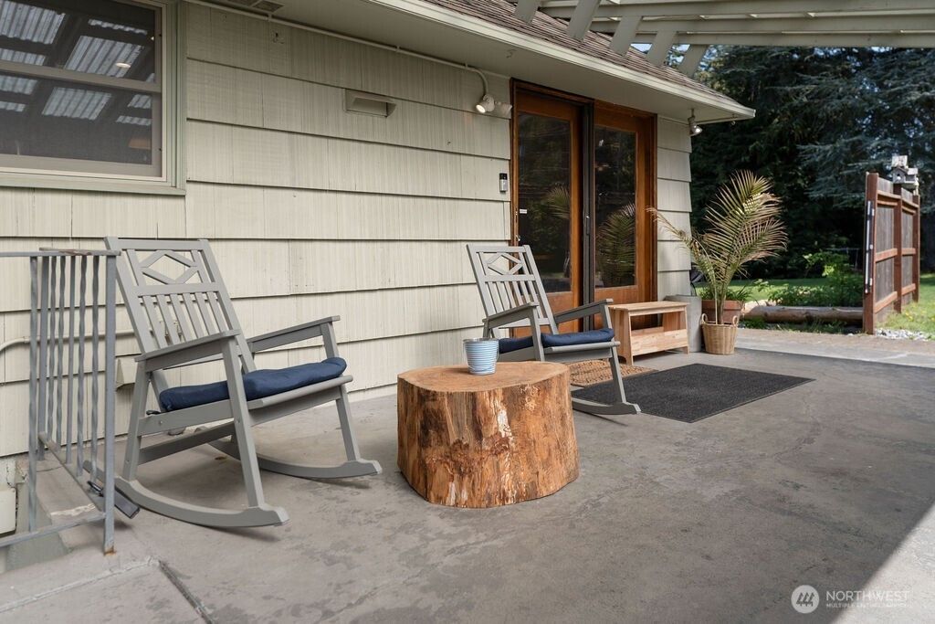 Photo of 510 W 16th Street, Port Angeles, WA 98362 (MLS # 2457933)