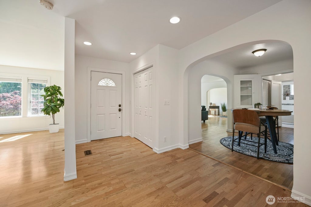 Photo of 2113 Snyder Avenue, Bremerton, WA 98312 (MLS # 2525078)