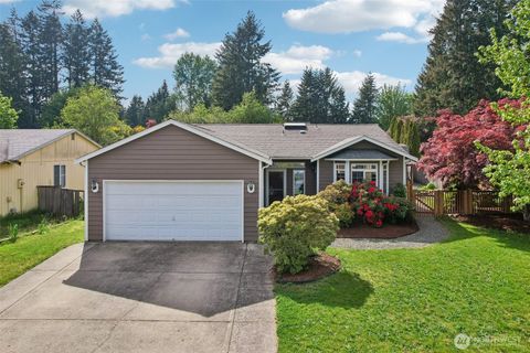Photo of 25208 38th Avenue E, Spanaway, WA 98387 (MLS # 2431324)