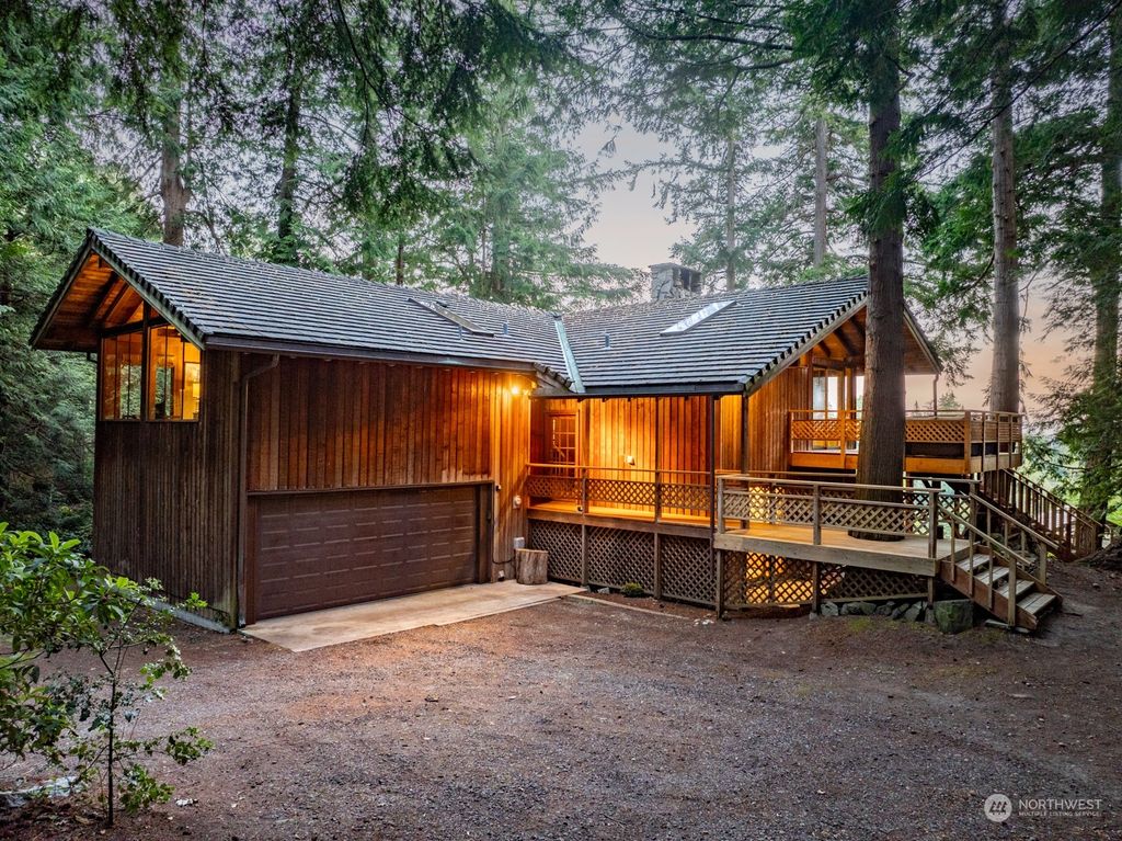 Photo of 6808 Marine View Drive, Edmonds, WA 98026 (MLS # 2261473)