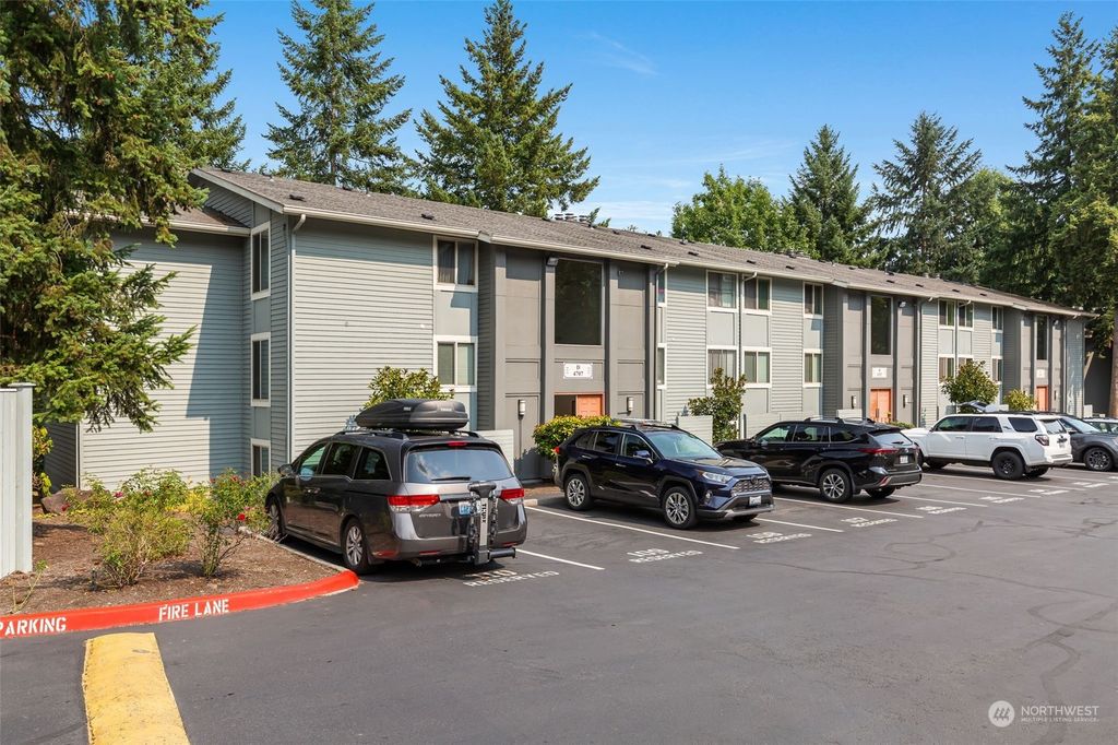 Photo of 4707 W Lake Sammamish Parkway SE #D304, Issaquah, WA 98027 (MLS # 2154751)