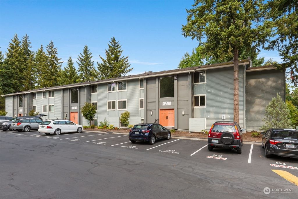 Photo of 4707 W Lake Sammamish Parkway SE #D304, Issaquah, WA 98027 (MLS # 2154751)