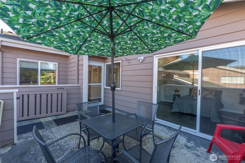 Photo of 8407 18th Ave W Ave #6-203, Everett, WA 98204 (MLS # 2482827)