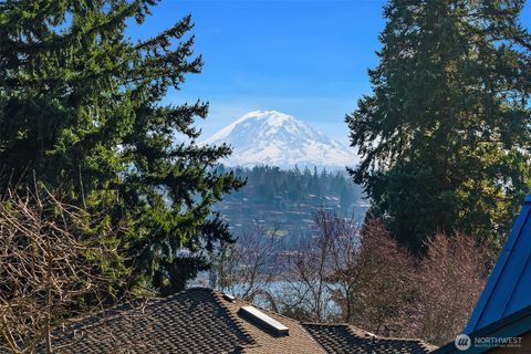 Photo of 6907 96th Avenue SE, Mercer Island, WA 98040 (MLS # 2482735)