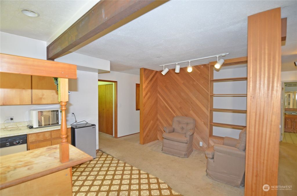 Photo of 20425 NE Woodinville Duvall Road, Woodinville, WA 98077 (MLS # 2048446)