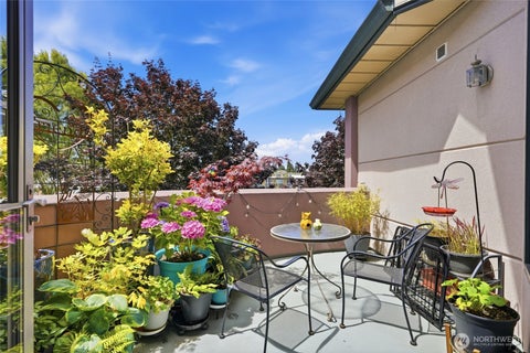Photo of 3501 Colby Avenue #313, Everett, WA 98201 (MLS # 2552406)