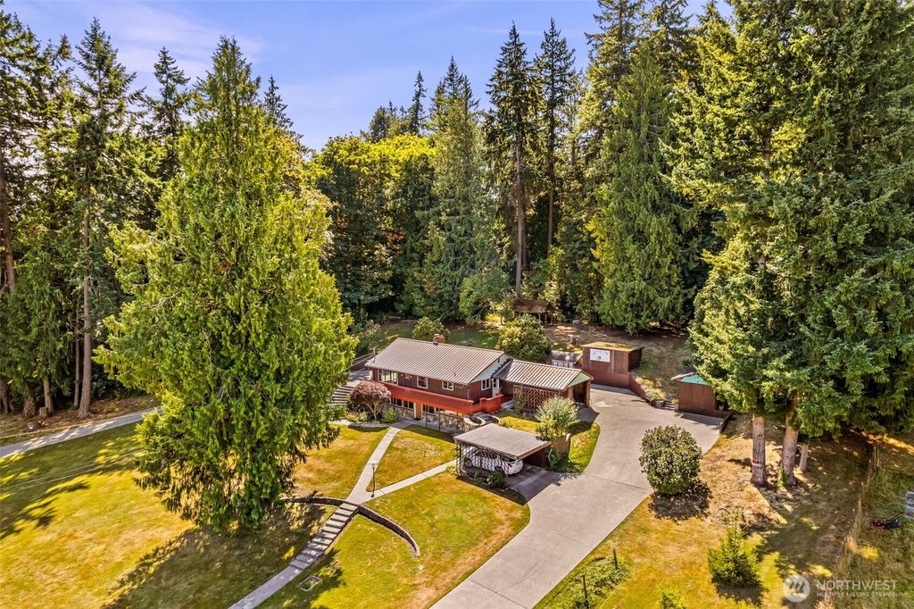 Photo of 2120 Lake Avenue, Snohomish, WA 98290 (MLS # 2414288)