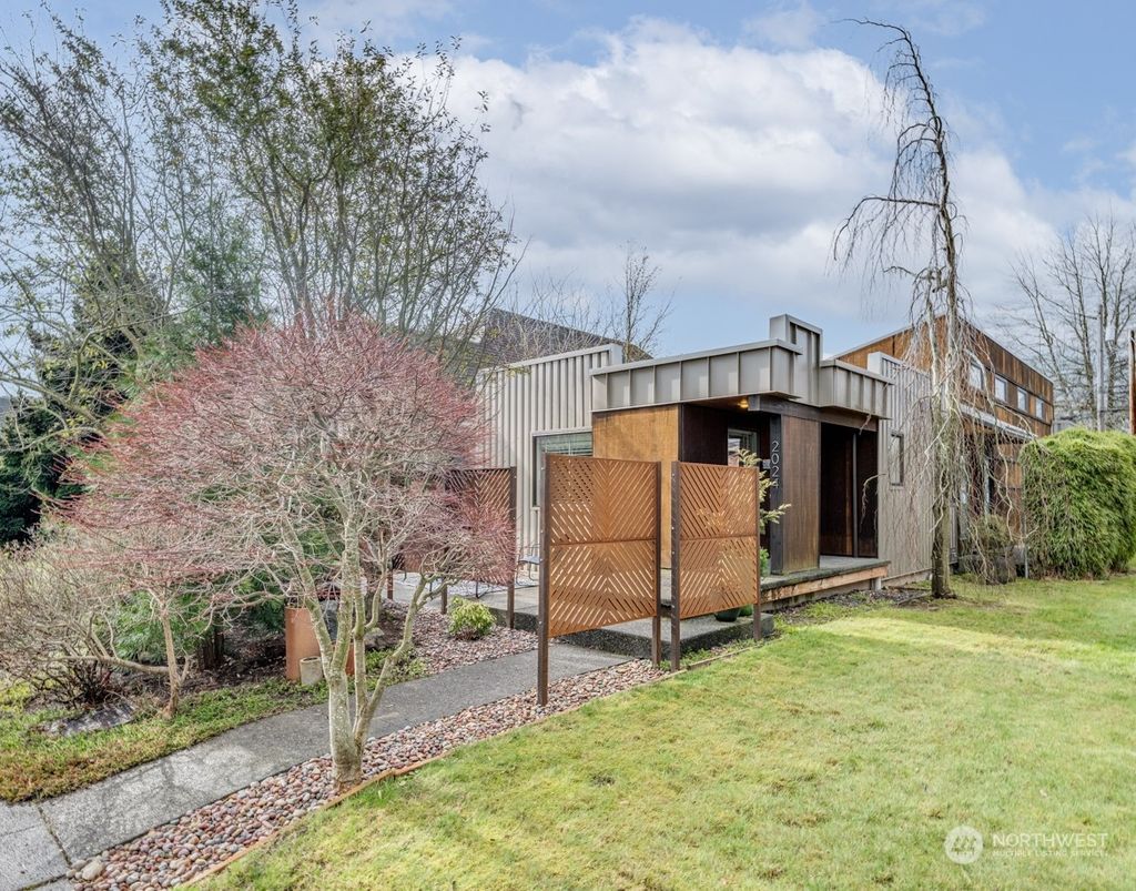 Photo of 2024 Wetmore Avenue, Everett, WA 98201 (MLS # 2202511)