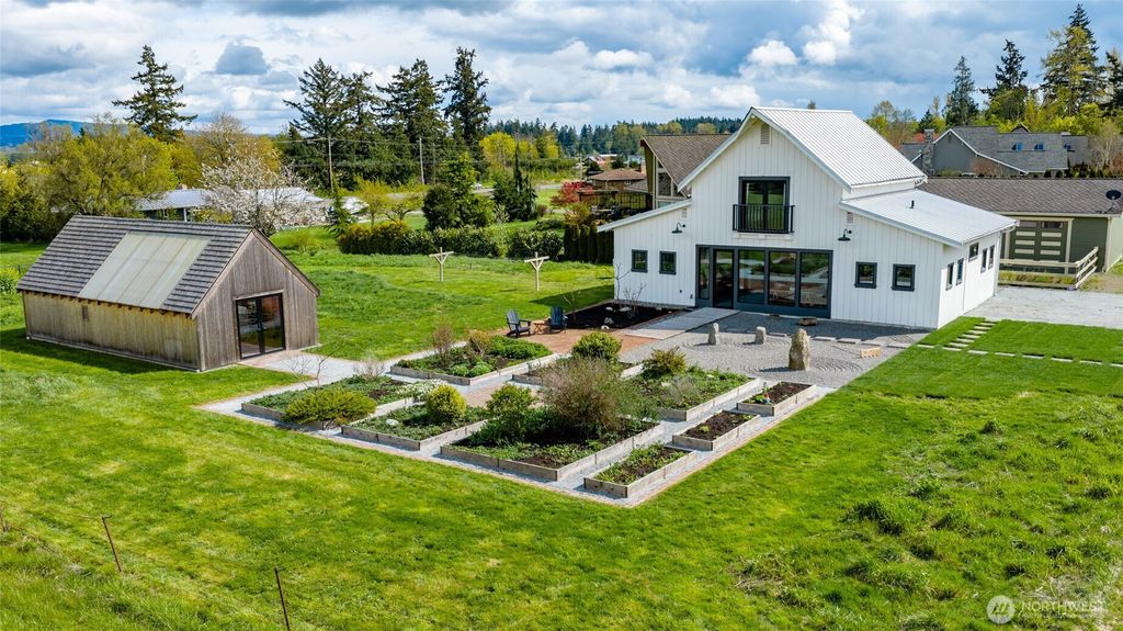 Photo of 14377 View Moor Drive, Mount Vernon, WA 98273 (MLS # 2507453)