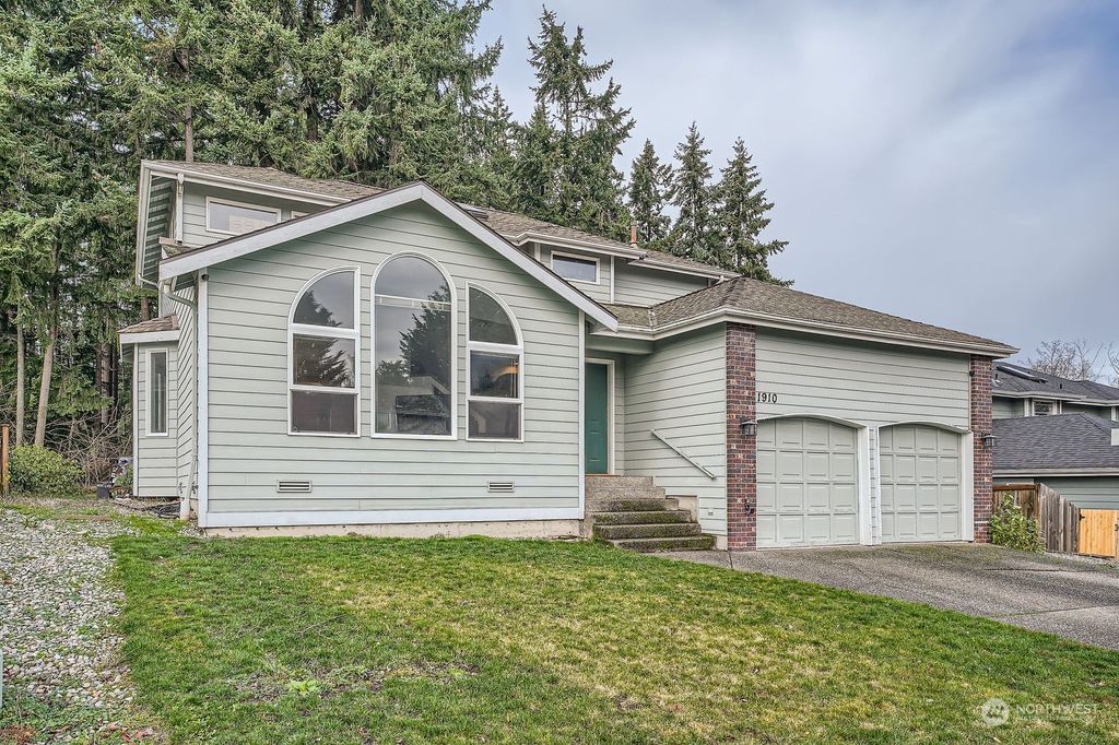 Photo of 1910 S 379th Street, Milton, WA 98003 (MLS # 2317325)