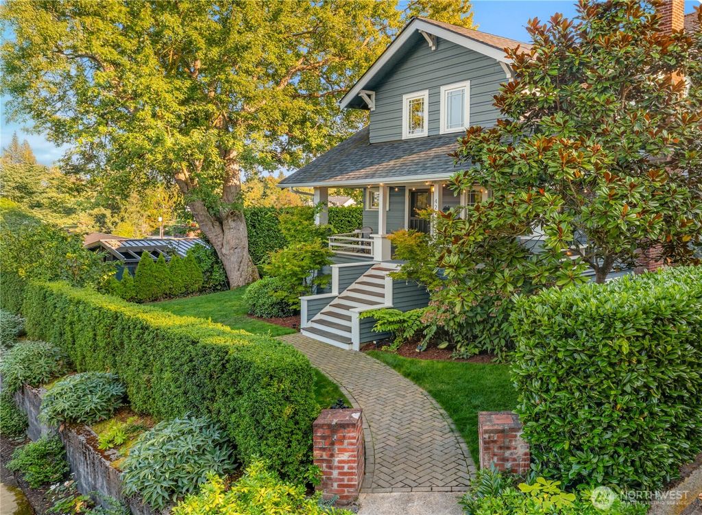 Photo of 427 W Armour Street, Seattle, WA 98119 (MLS # 2446710)