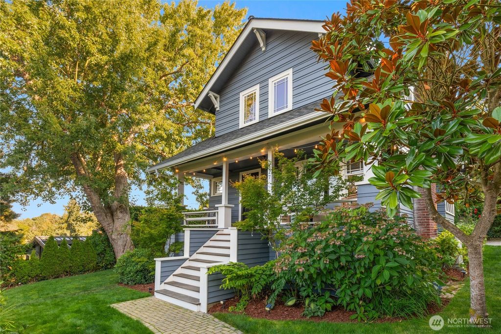Photo of 427 W Armour Street, Seattle, WA 98119 (MLS # 2446710)