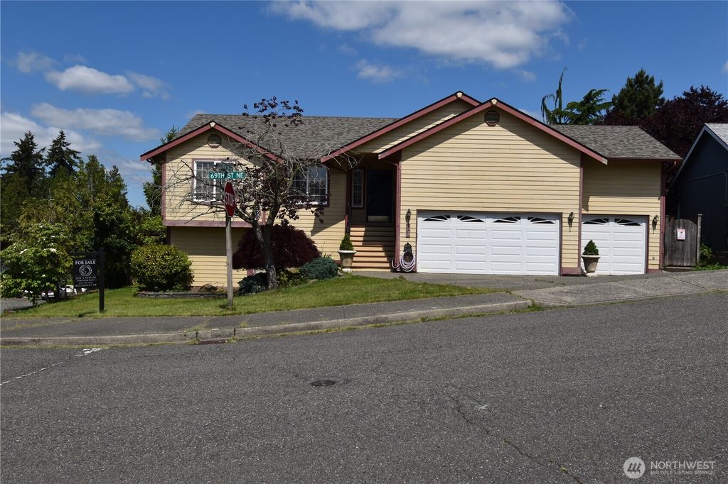 Photo of 7601 69th Street NE, Marysville, WA 98270 (MLS # 2519945)