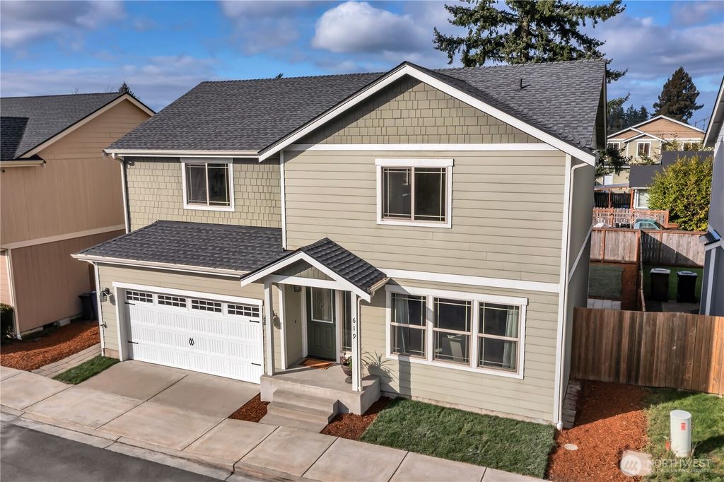 Photo of 619 E 57th Street Ct, Tacoma, WA 98404 (MLS # 2487888)