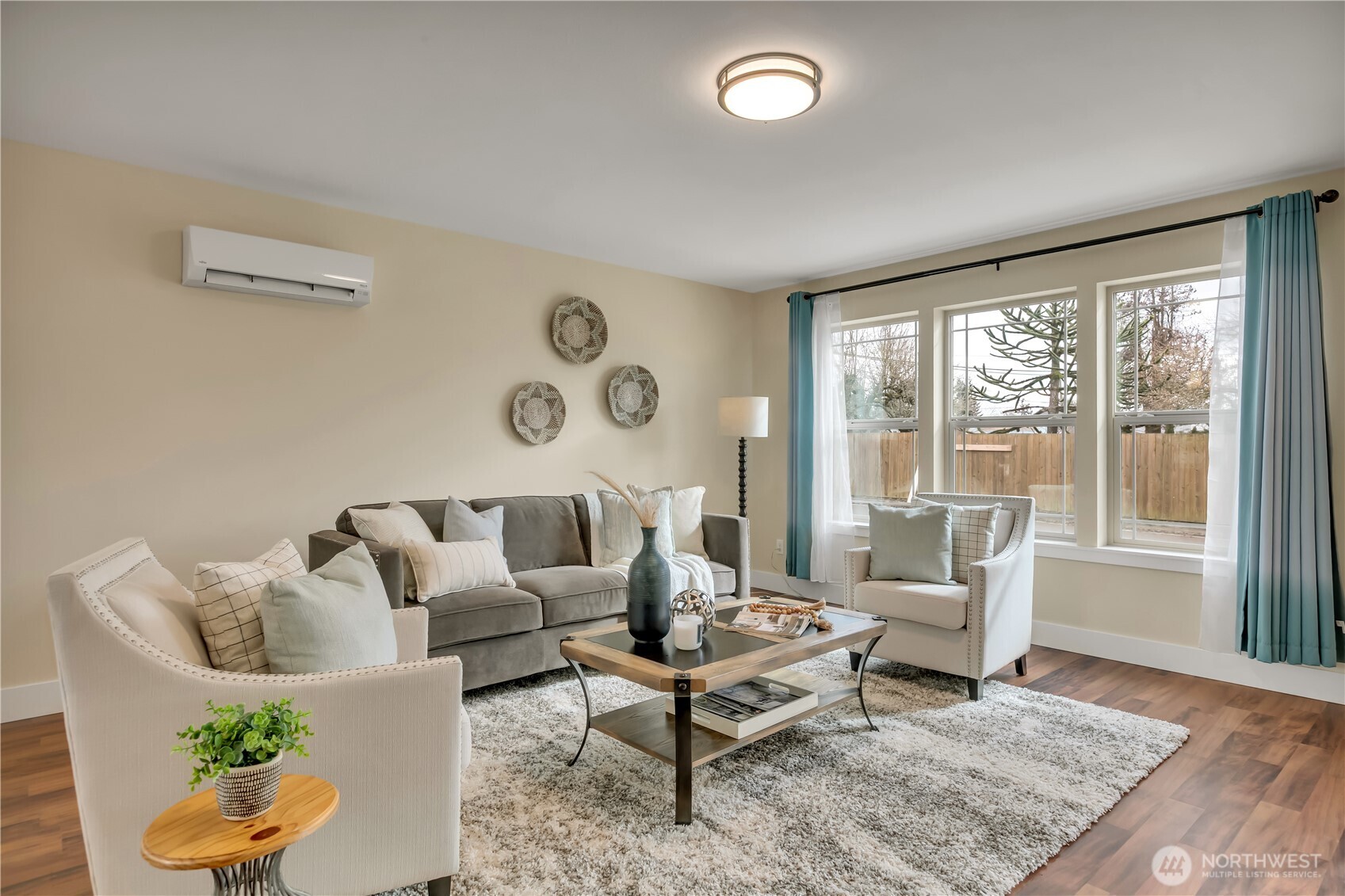 619 E 57th Street Ct