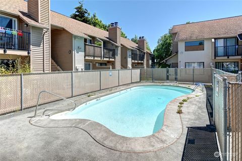 Photo of 12434 Ambaum Boulevard SW #B110, Seattle, WA 98146 (MLS # 2292672)