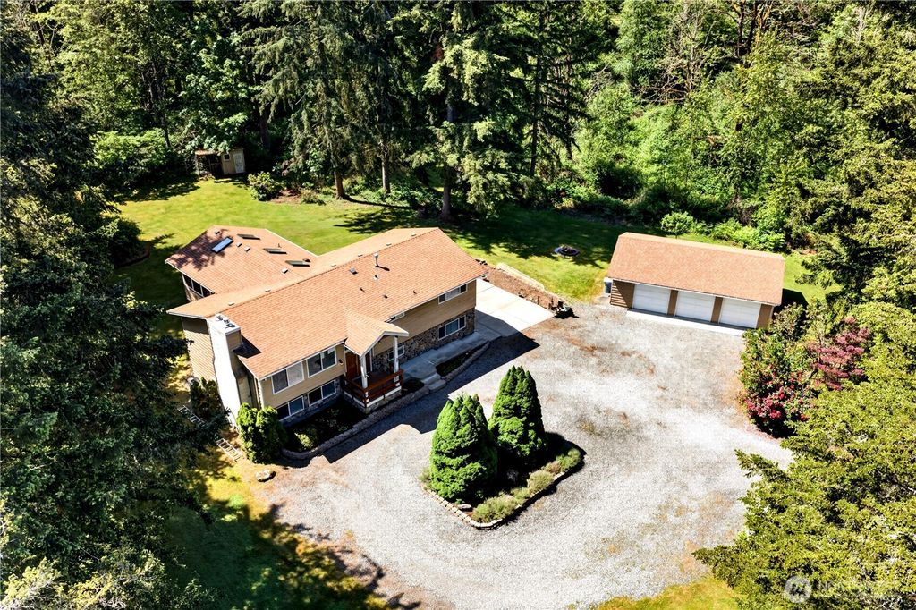 Photo of 17924 2nd Street E, Lake Tapps, WA 98391 (MLS # 2531968)