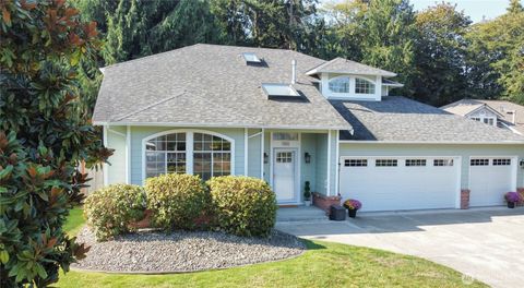 Photo of 9806 153rd Street Ct E, Puyallup, WA 98375 (MLS # 2425543)