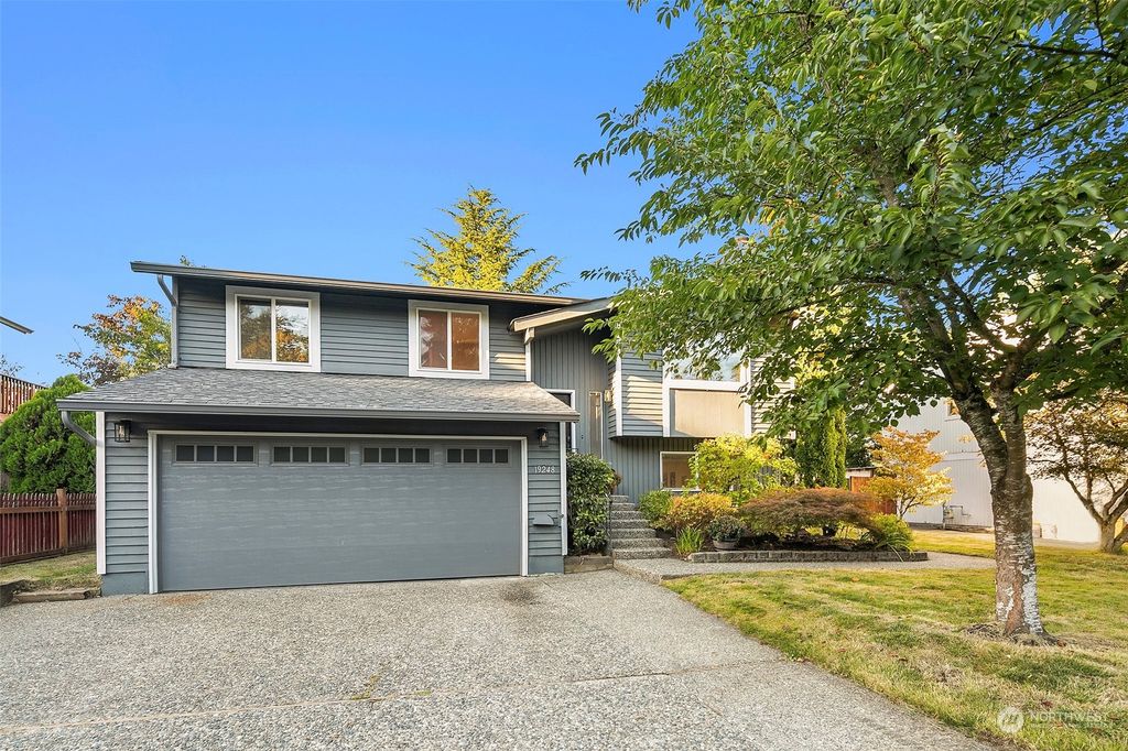 Photo of 19248 SE 48th Place, Issaquah, WA 98027 (MLS # 2162395)