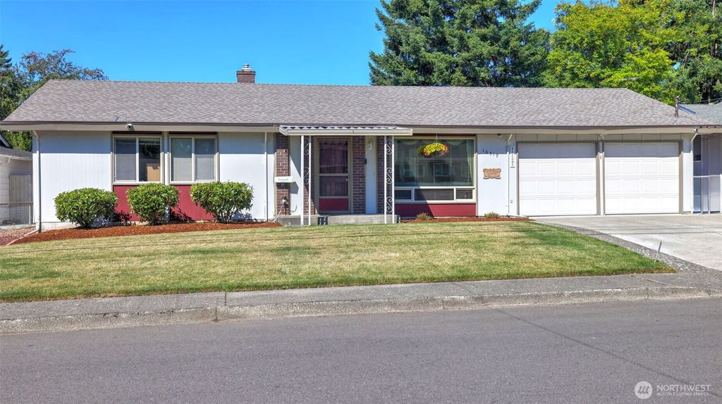 Photo of 16519 SE 120 Avenue, Renton, WA 98058 (MLS # 2419157)
