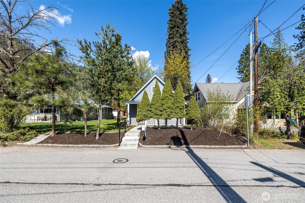 Photo of 132 Whitman Street, Leavenworth, WA 98826 (MLS # 2512366)