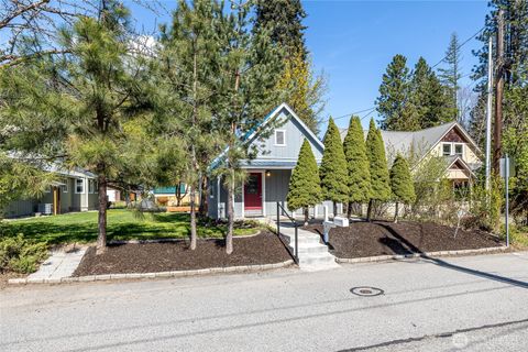 Photo of 132 Whitman Street, Leavenworth, WA 98826 (MLS # 2512366)