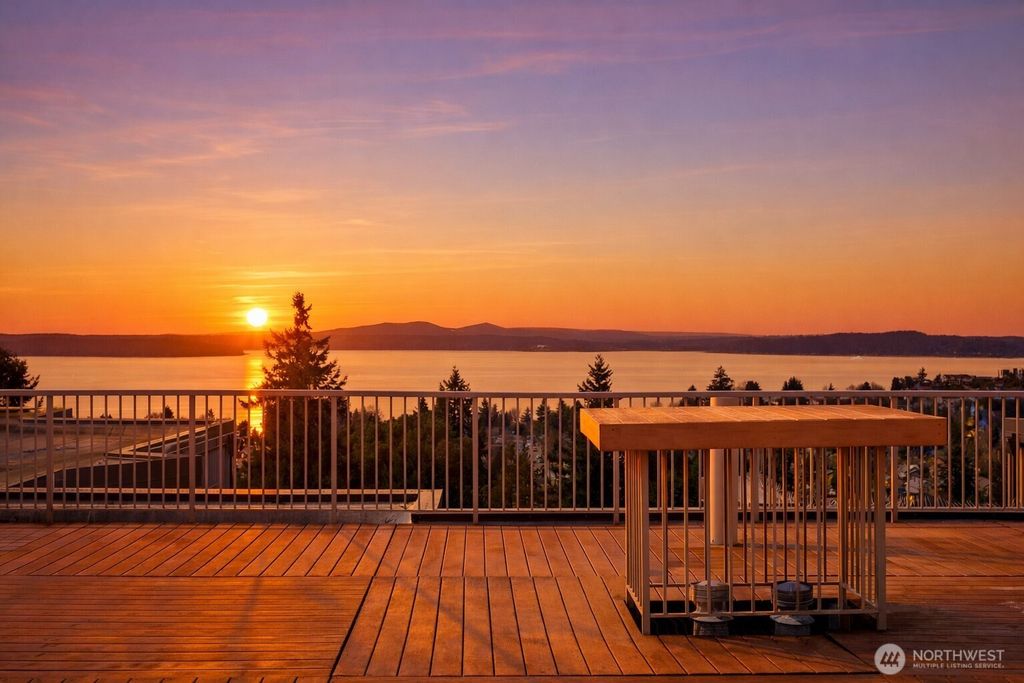 Photo of 5001 California Avenue SW #202, Seattle, WA 98136 (MLS # 2478077)