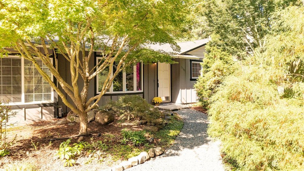 Photo of 17305 435th Avenue SE, North Bend, WA 98045 (MLS # 2166585)