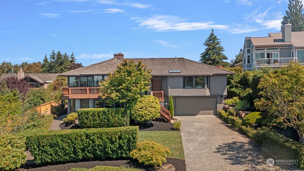 Photo of 4760 154th Place SE, Bellevue, WA 98006 (MLS # 2299288)