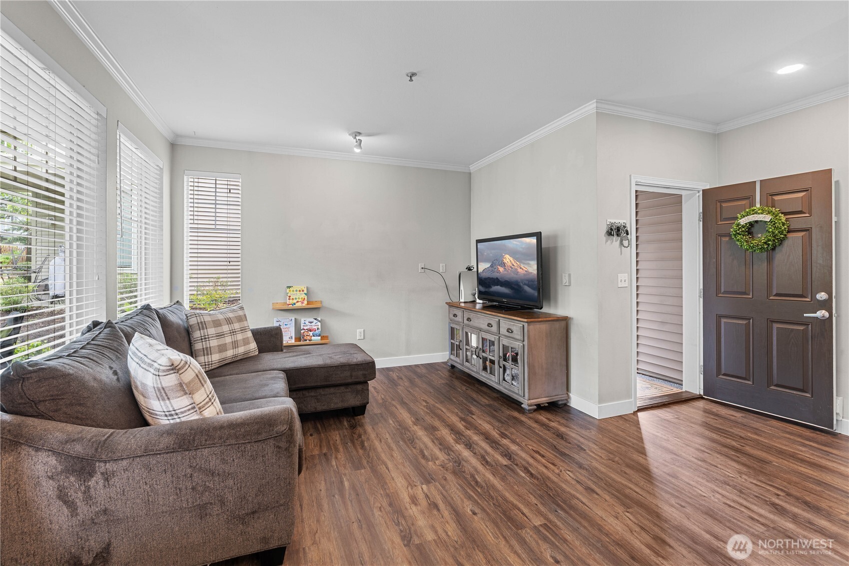 6122 Isaac Avenue SE F23