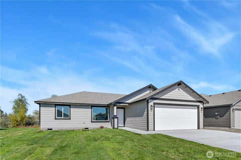 Photo of 330 N Sandy Loop, Moses Lake, WA 98837 (MLS # 2530889)