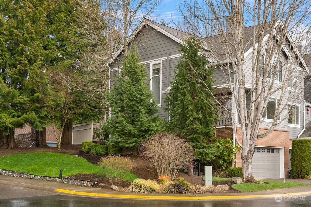 Photo of 4199 248th Court SE, Sammamish, WA 98029 (MLS # 2047551)