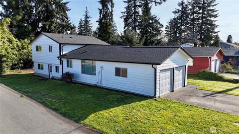 1716 W Young Street Elma WA 98541