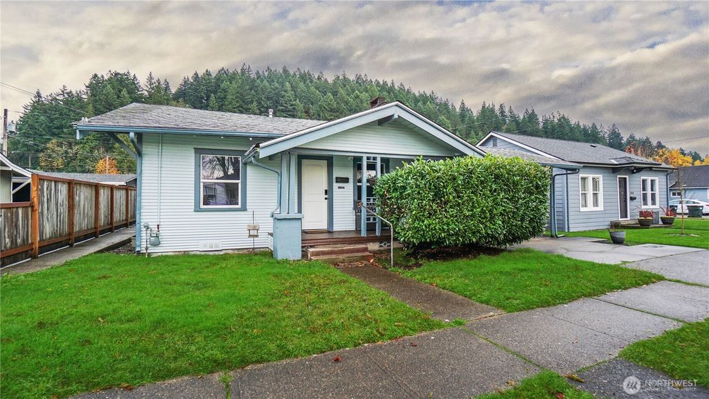 Photo of 322 S Diamond Street, Centralia, WA 98531 (MLS # 2470678)