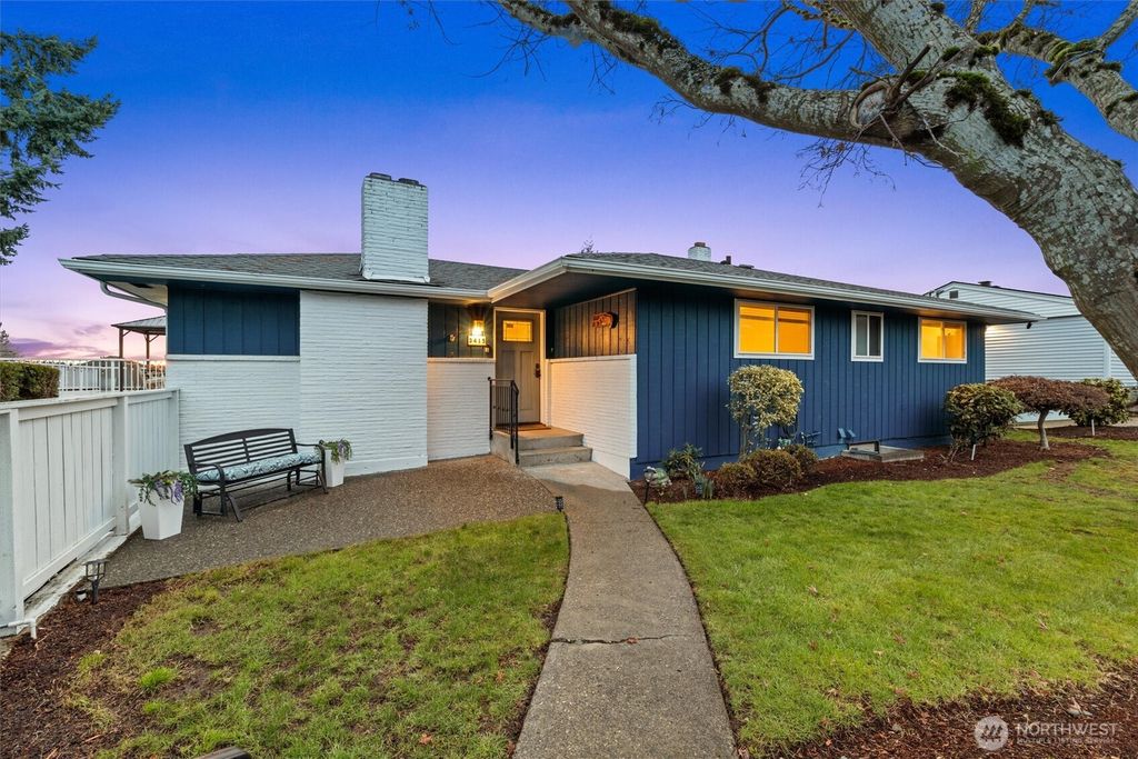 Photo of 3415 N Garden Avenue, Renton, WA 98056 (MLS # 2487703)