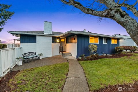 Photo of 3415 N Garden Avenue, Renton, WA 98056 (MLS # 2487703)