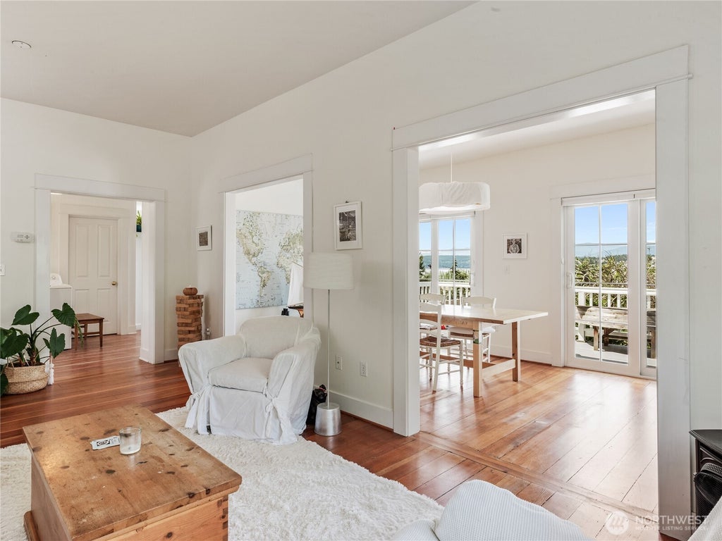 Photo of 1011 Cass Street, Port Townsend, WA 98368 (MLS # 2547201)