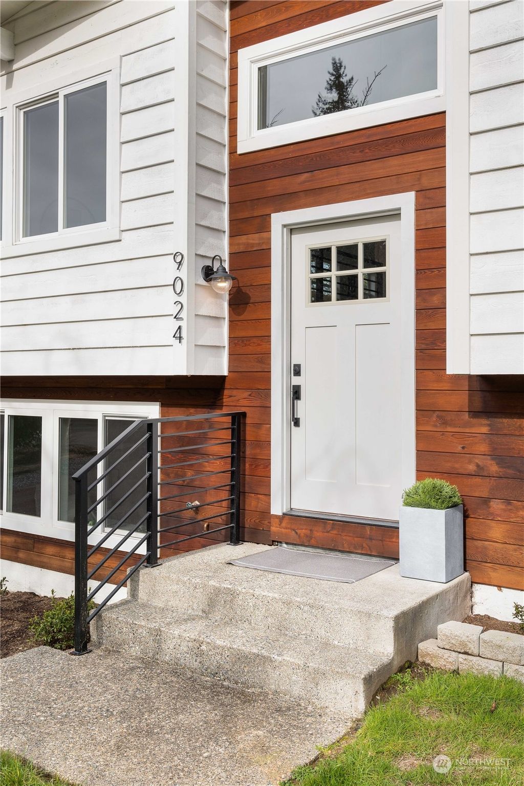 Photo of 9024 NE 141st Street, Kirkland, WA 98034 (MLS # 2200367)