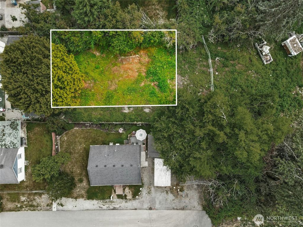 Photo of 523 Park Street, Monroe, WA 98272 (MLS # 2439063)