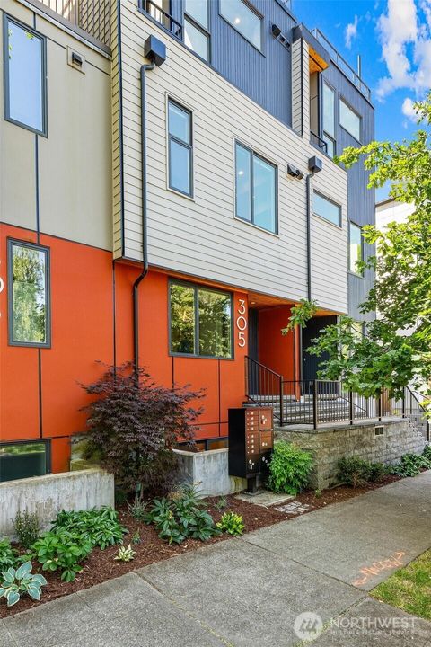 Photo of 305 17th Avenue E, Seattle, WA 98112 (MLS # 2534750)